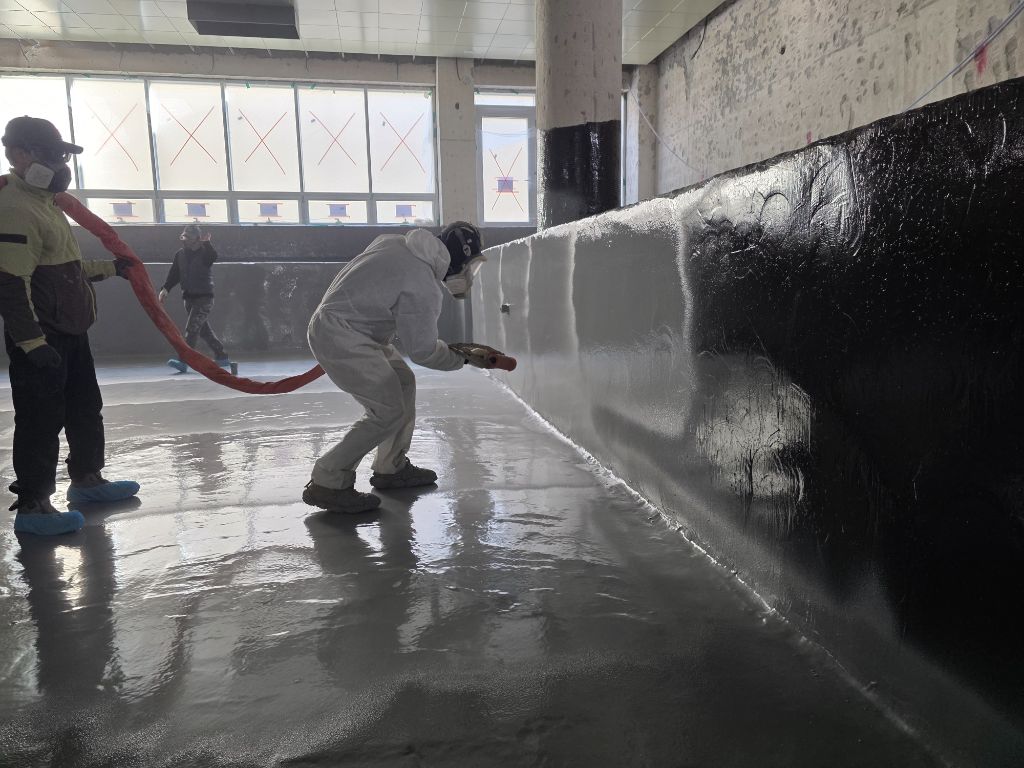 폴리우레아 벽면 도포