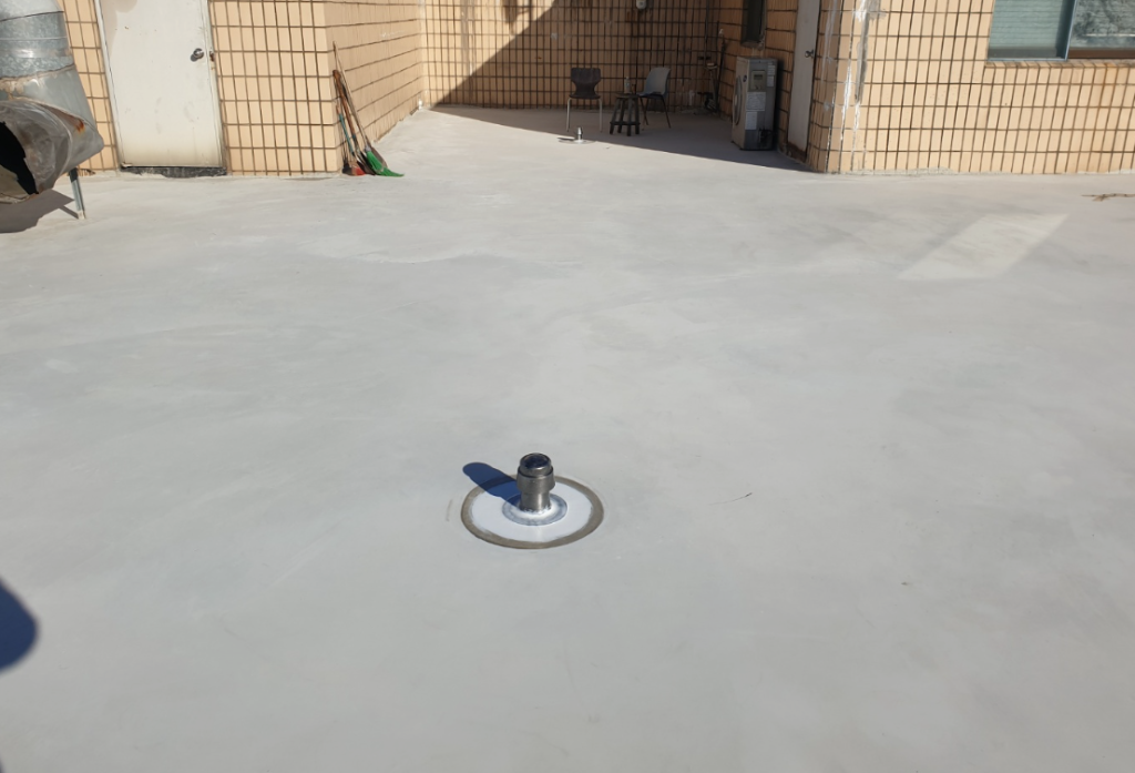 누름 콘크리트 위에 설치된 에어벤트