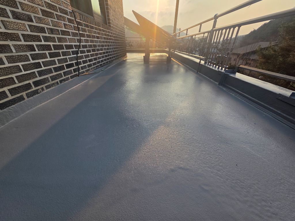 마감 완료 후 옥상 전경 — 석양